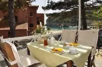 ホテル Zefiros Corfu パレオカストリッツア